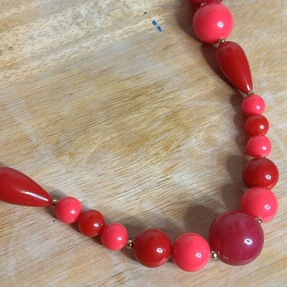 Pink and red circular beaded acrylic fashion statement necklace 31” - Picture 2 of 4